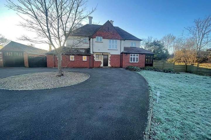 Maison de vacances pour 10 personnes, avec jardin ainsi que jacuzzi et terrasse à Bristol