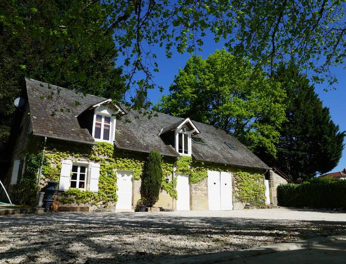 Gîte pour 14 personnes, avec piscine, adapté aux familles à Brive-la-Gaillarde - 2