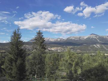 Gîte pour 12 personnes, avec jardin et vue à Seyne-les-Alpes
