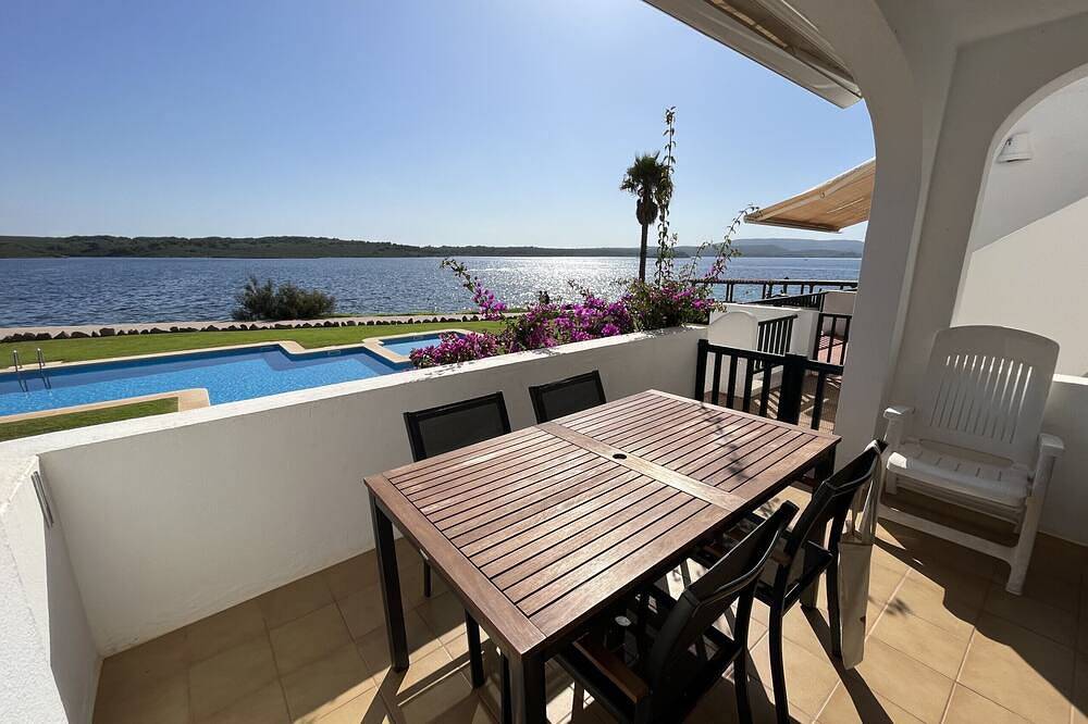 Entire apartment, Views. Bathing area in the sea. Pool in Fornells, Es Mercadal