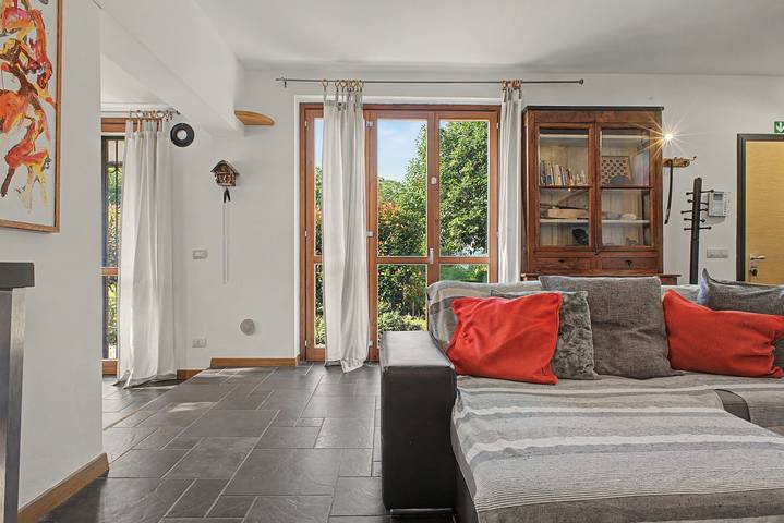 Agriturismo per 7 persone, con Balcone e Giardino in Provincia di Varese