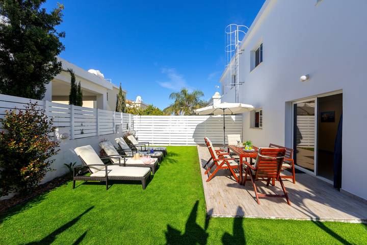 Galleria Sunset Villa in South Cyprus