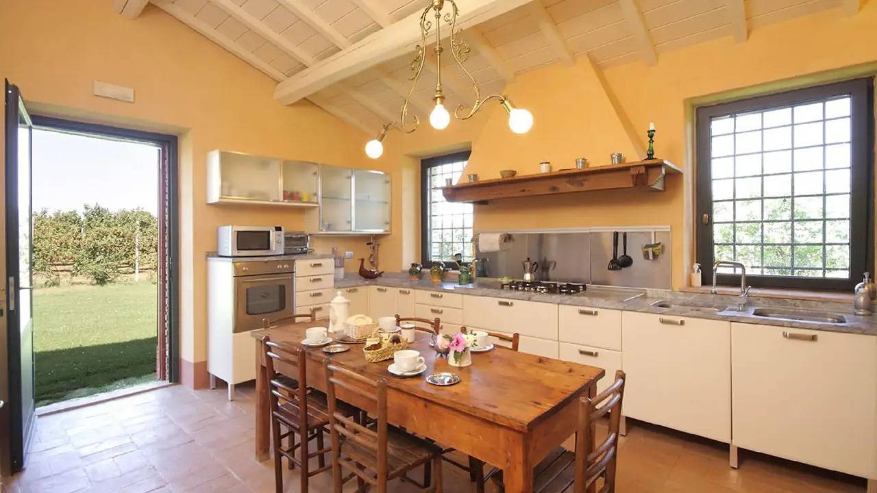 Ferienhaus für 8 Personen (250 m²) in Orte in Orte, Terni Provinz