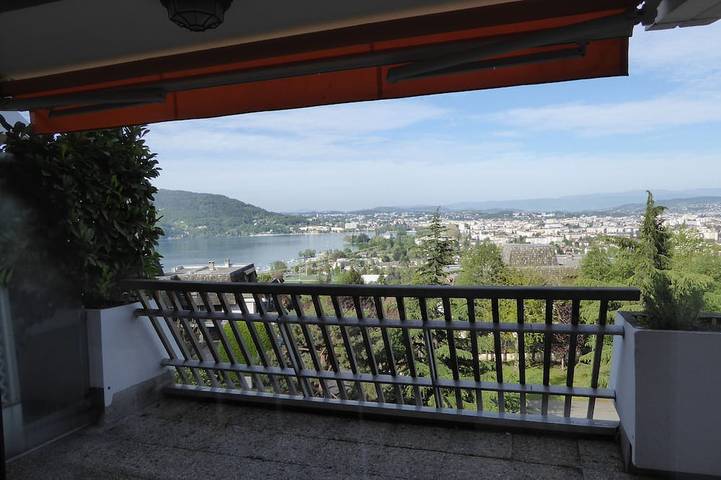 Location de vacances pour 4 personnes, avec terrasse et piscine à Annecy-le-Vieux