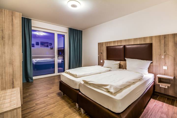 Ferienwohnung für 8 Personen, mit Ausblick und Sauna sowie Balkon im Leipziger Neuseenland - 3