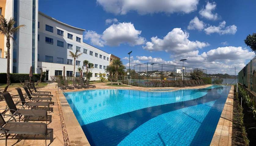 Pousadas para 2 pessoas, com jardim e piscina e ainda sauna, com animais de estimação em Nova Lima