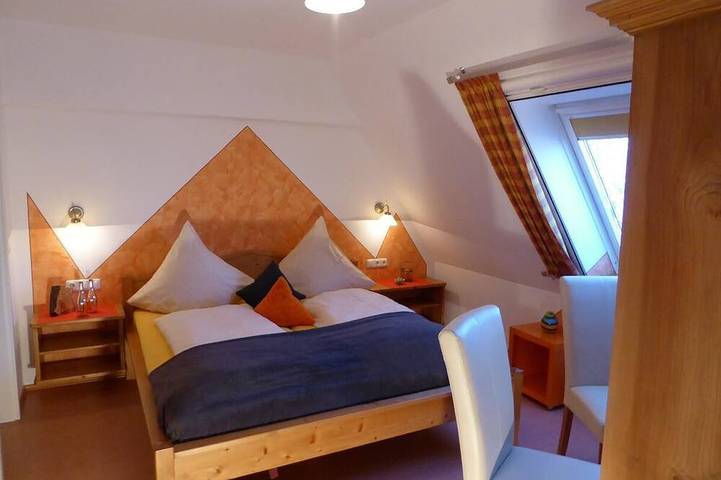 Ferienwohnung für 4 Personen, mit Whirlpool und Garten in Absberg - 2