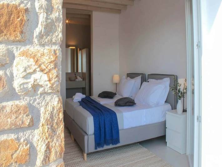 Location de vacances pour 4 personnes, avec piscine et balcon/terrasse, adapté aux familles dans Kalafatis - 3