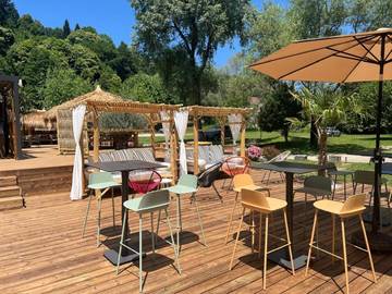 Hôtel pour 2 personnes, avec vue ainsi que vue sur le lac et jardin dans Lac d'Aiguebelette