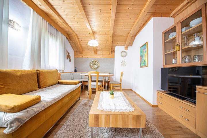 Ferienwohnung für 6 Personen, mit Balkon und Terrasse sowie Garten in St. Christina in Gröden