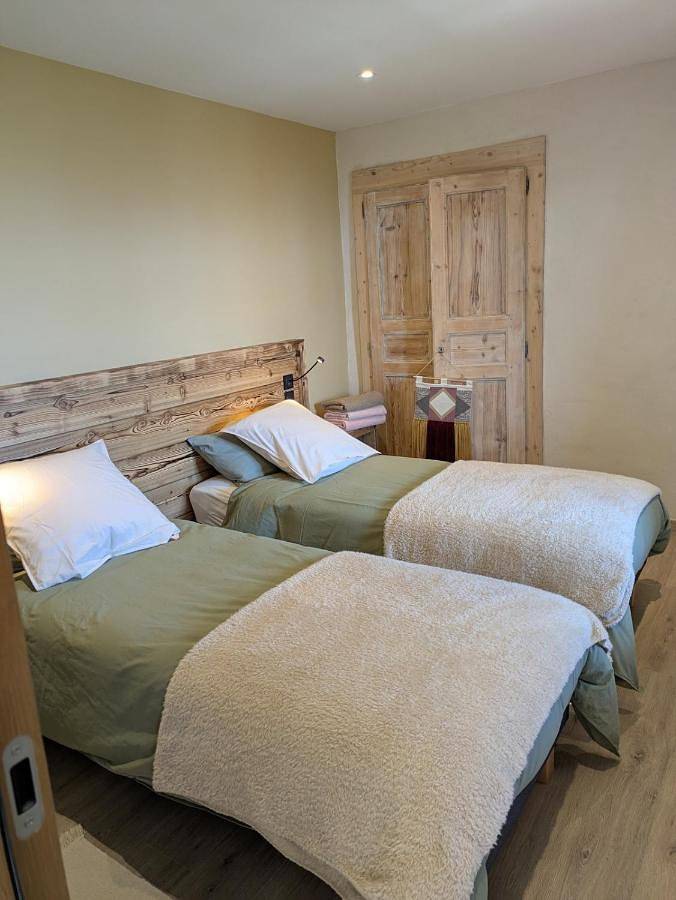 Location de vacances pour 8 personnes, avec Balcon et Terrasse ainsi que Jardin et Vue dans Cléry - 2