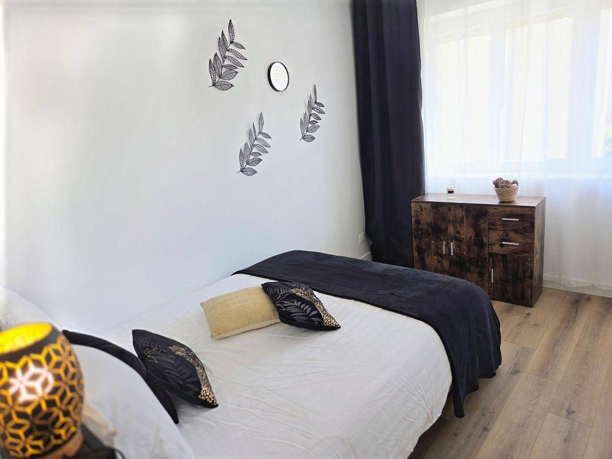 Appartement entier, Three-Bedroom Apartment in Tartas, Région de Dax