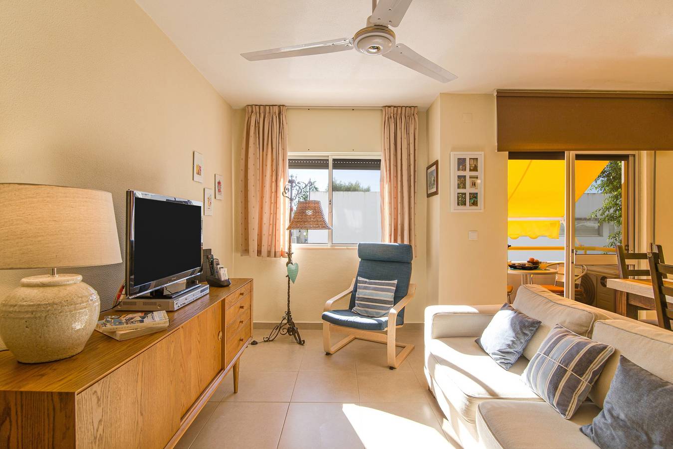 Appartamento intero, Appartamento per vacanze "Tiagos" con balcone, aria condizionata e Wi-Fi in Sé (Faro), Faro Portogallo