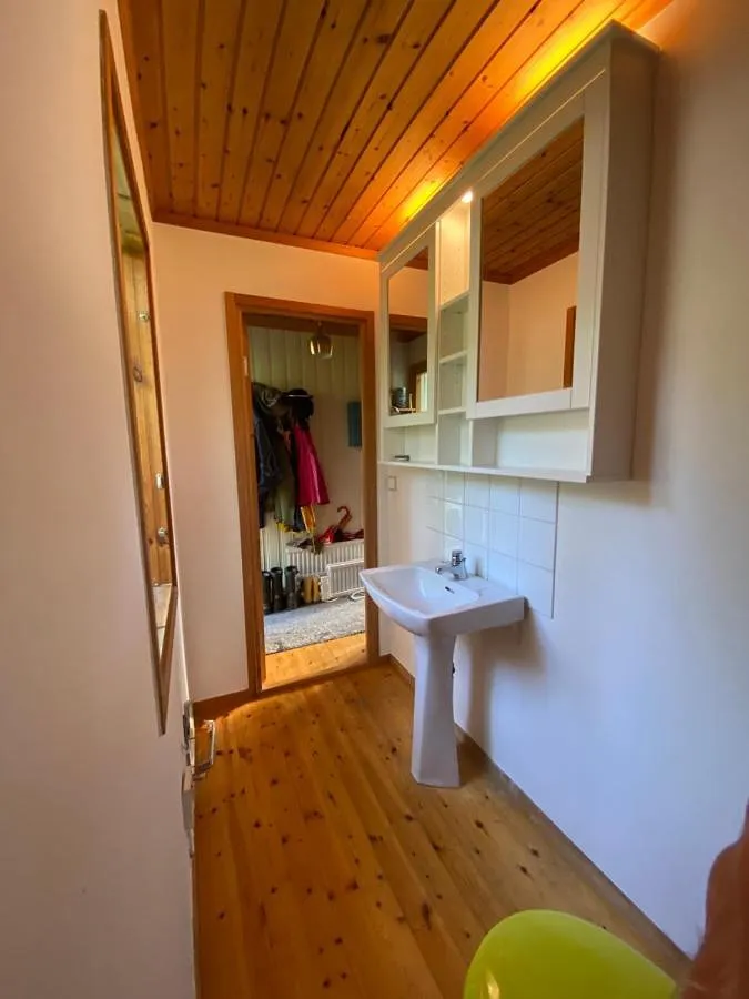 Casa vacanza per 8 persone, con panorama e sauna nonché vista lago e giardino - 1