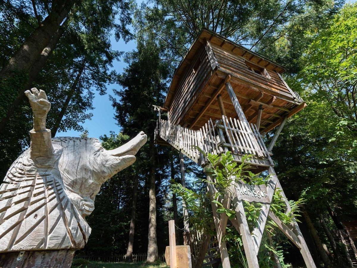 Les Cabanes de Labrousse in Saint-Julien-Labrousse, Parc naturel régional des Monts d'Ardèche