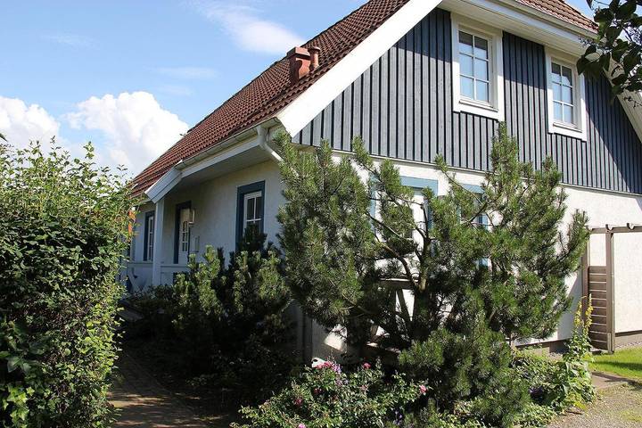 Ferienhaus für 4 Personen, mit Terrasse und Garten sowie Sauna in Wustrow