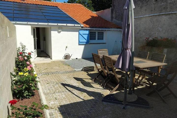 Location de vacances pour 4 personnes, avec Terrasse et Jardin à Bouin