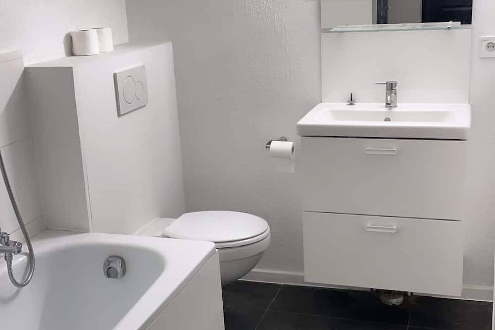 Entire apartment, Superbe Appartement Haut Plafond Lumineux Central in Brussels, Brussels region