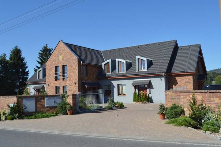 BnB für 4 Personen, mit Ausblick und Pool sowie Garten und Terrasse in Elbsandsteingebirge