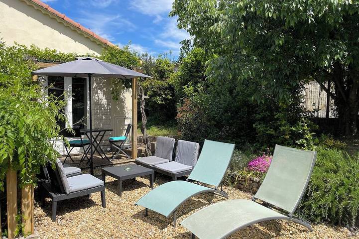 Holiday apartment for 2 people, with pool and garden - 1
