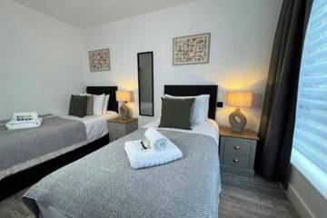 Apartment for 4 People in Swindon, North Wessex Downs, Photo 1