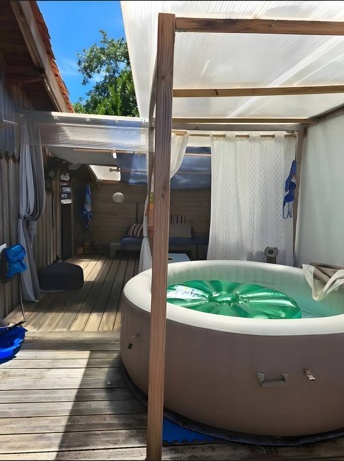 Location de vacances pour 4 personnes, avec jacuzzi et jardin dans Cassy - 2