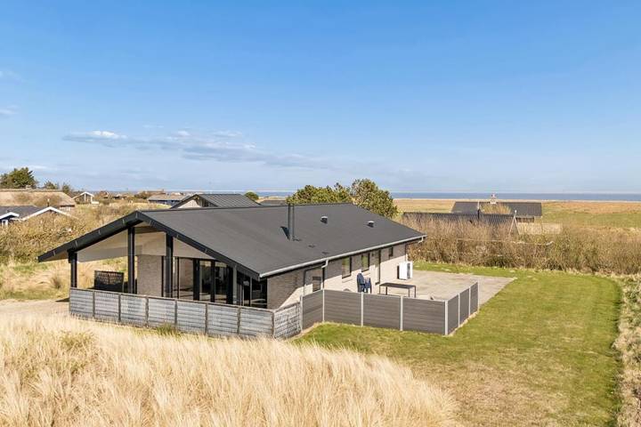 Villa für 6 Personen, mit Balkon/Terrasse und Sauna sowie Ausblick - 1