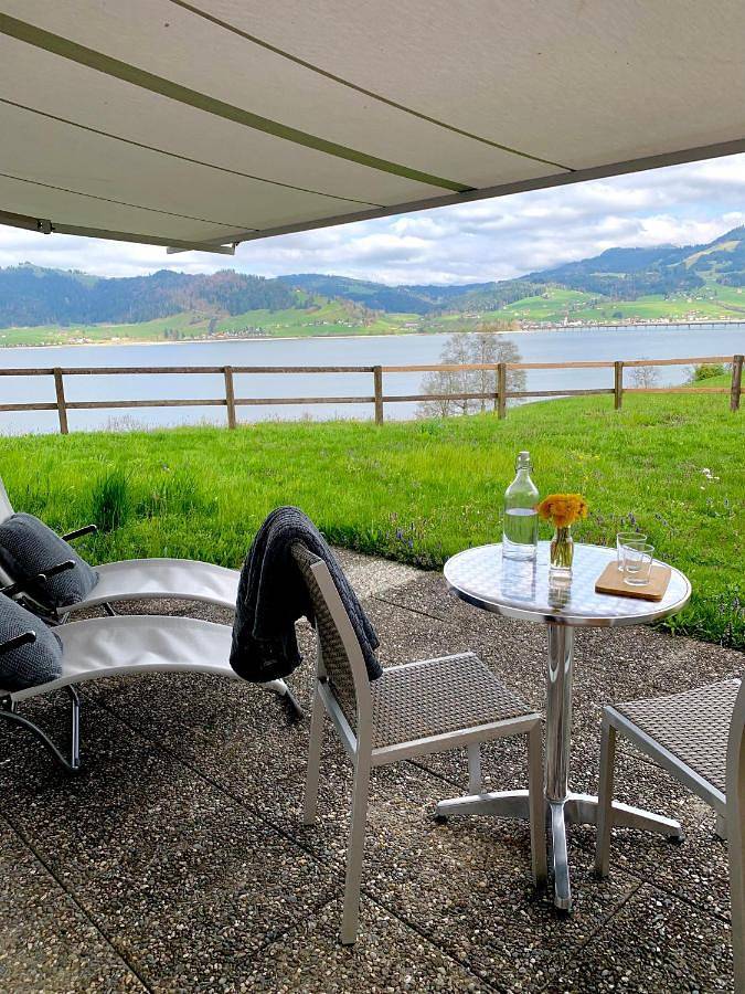 Gîte pour 2 personnes, avec Terrasse et Jardin ainsi que Vue et Vue sur le lac à Einsiedeln - 4