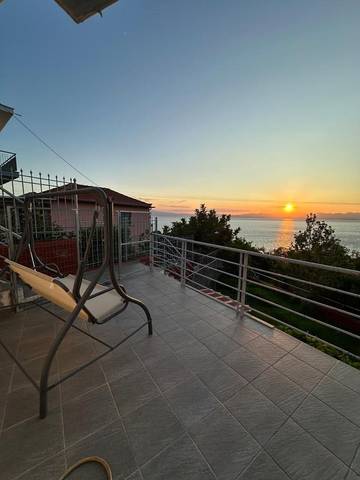 Gîte pour 4 personnes, avec vue et jardin dans Mikra Mandinia