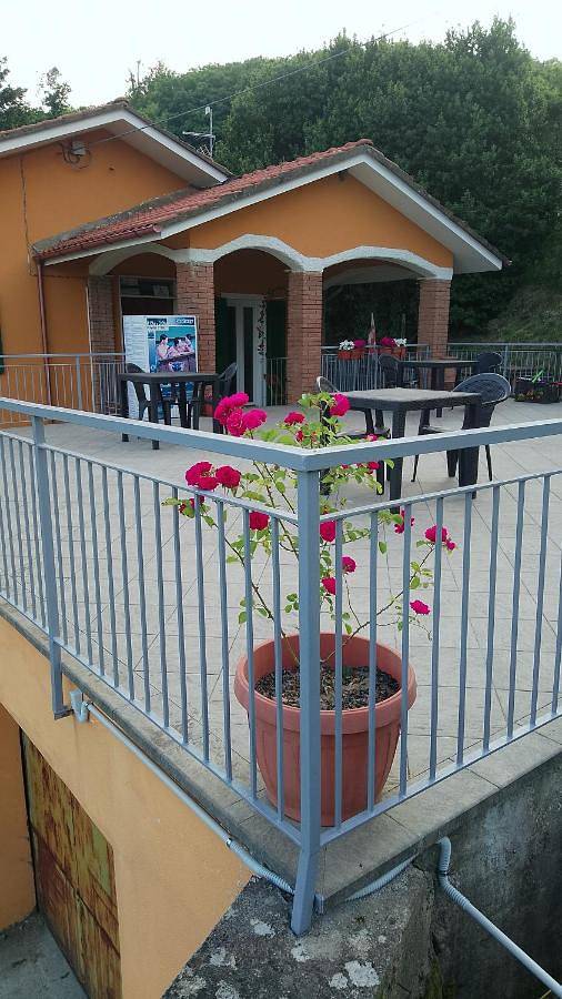 Maison de vacances pour 2 personnes, avec Balcon ainsi que Terrasse et Jardin à Carro (Liguria)