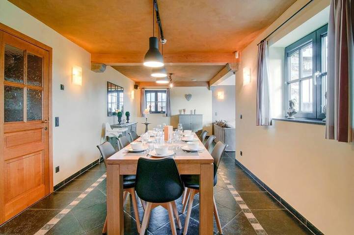 Vakantiehuis voor 8 personen, with terras and tuin as well as whirlpool - 1