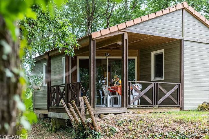 Gîte pour 4 personnes, avec terrasse à Razac-d'Eymet