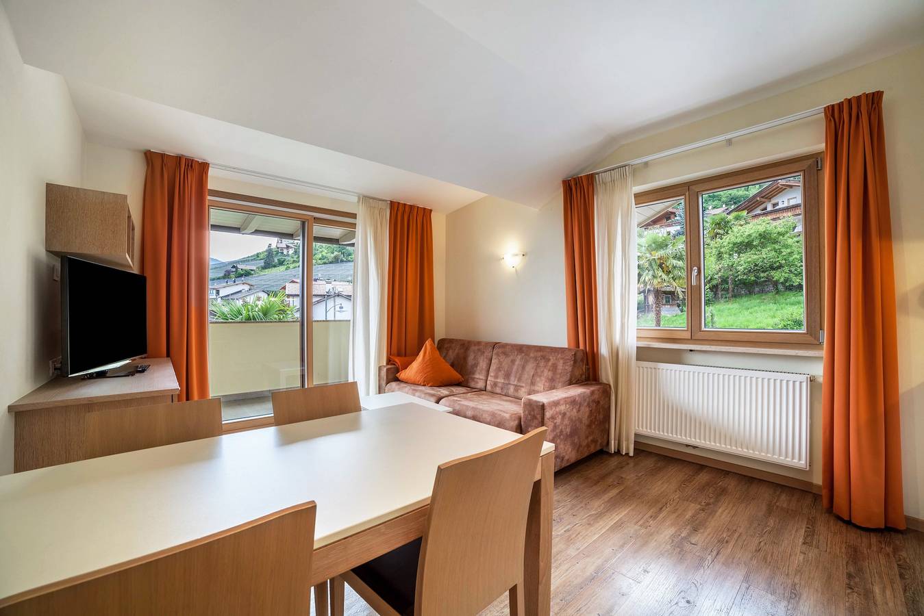 Ganze Wohnung, Ferienwohnung "Mignon 11" mit Bergblick, gemeinsamem beheizten Innenpool und Wlan in Riffian, Passeiertal