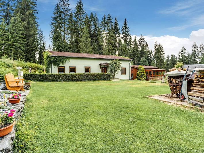 Vakantiehuis voor 4 personen, met Tuin en Zwembad in Vogtland