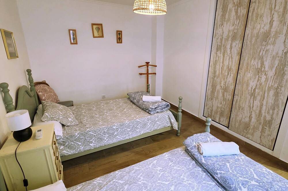 Apartamento entero, V5 atico Casa Castillo Vut 2ª entreplanta in La Adrada, Provincia de Ávila