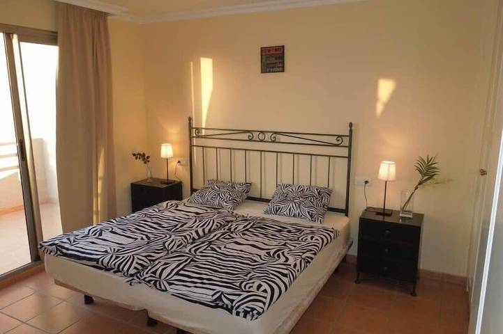 Villa Playa Tejita direkt am Meer + Strand, 2 Pools, Meerblick, Sat-TV, Wifi in La Tejita, Granadilla de Abona