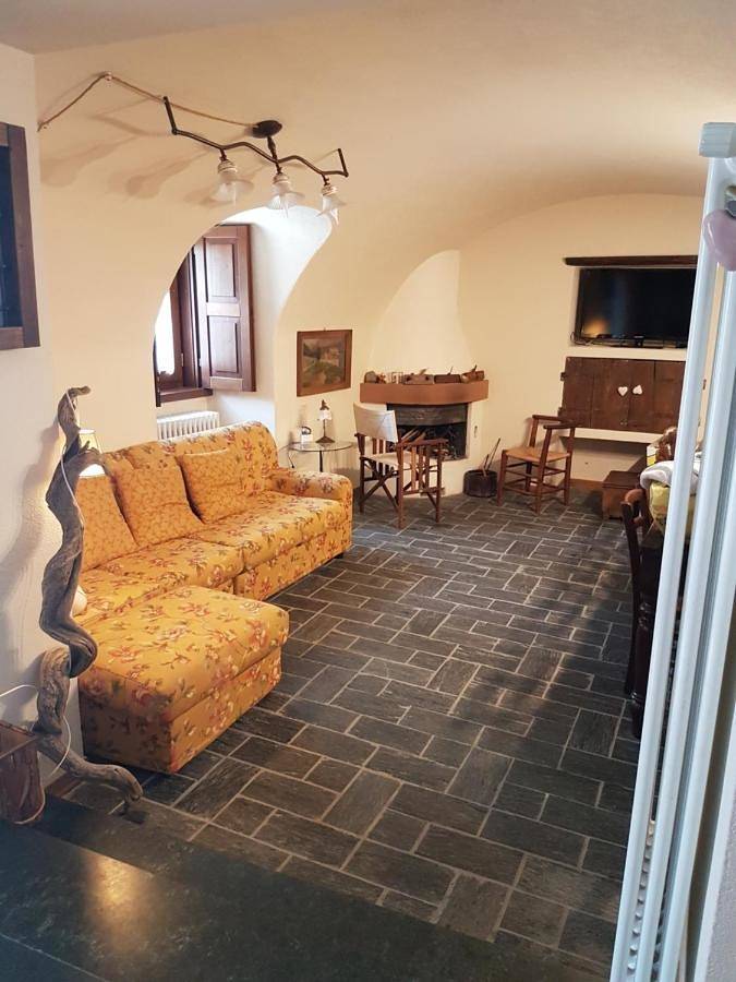 Baita per 8 persone, con Terrazza e Panorama a Comune di Bormio