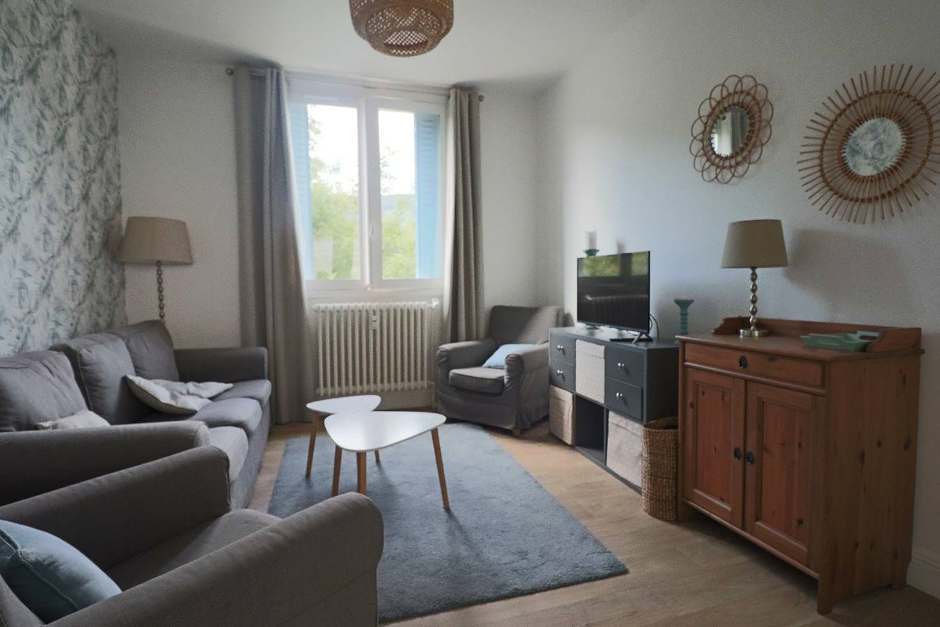 Ganze Wohnung, Appartement 'Les Agapanthes' mit Bergblick und Wlan in La Bourboule, Regionaler Naturpark Volcans d'Auvergne