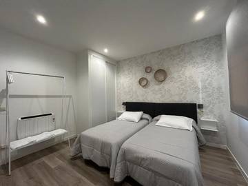 Gîte pour 6 personnes, avec terrasse et jardin dans O Pedrouzo