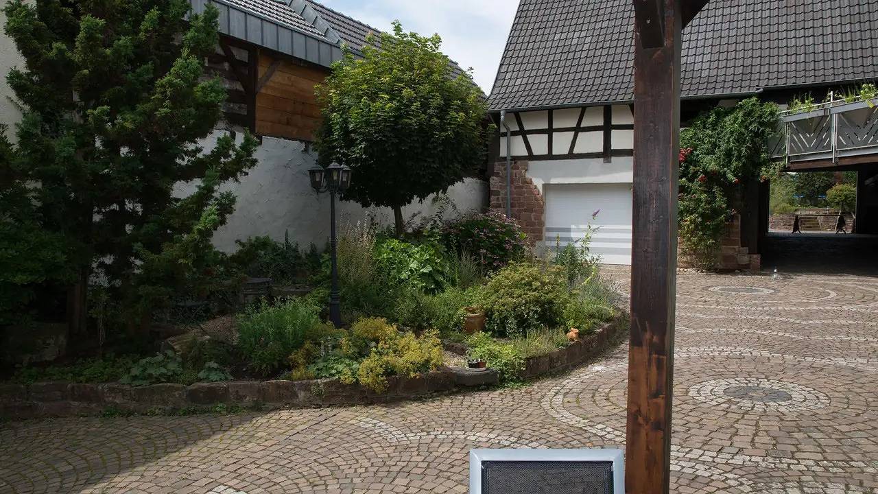 Ganze Ferienwohnung, Ferienwohnung für 1 Person (20 m²) in Minfeld in Minfeld, Rheinebene