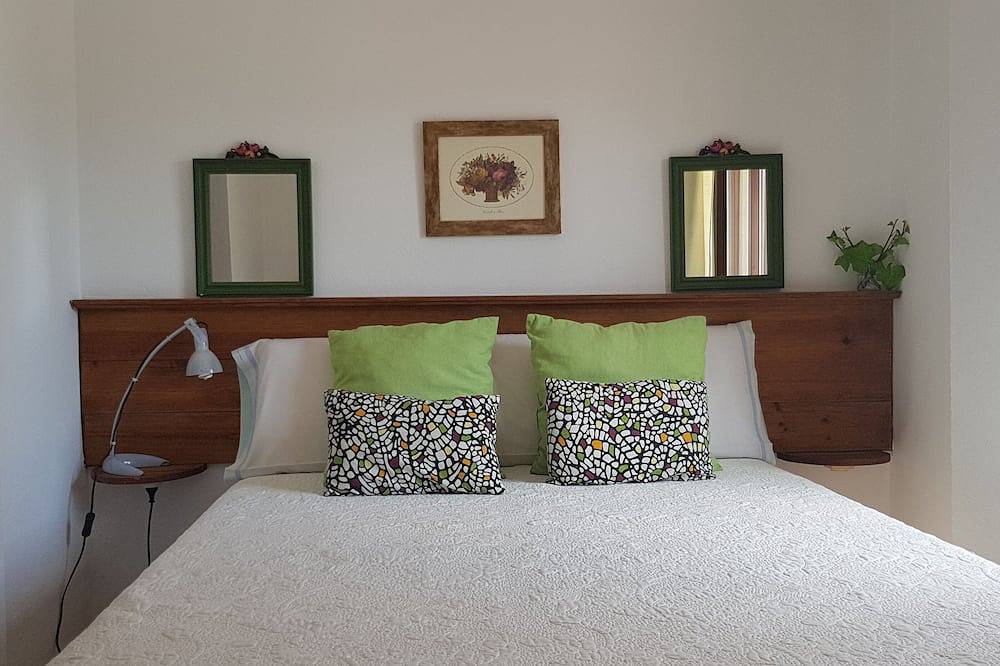 Sierra de Grazalema, 2-6 Personen, Stadtzentrum, Pool, Garten, Wlan. in Prado del Rey, Pueblos Blancos