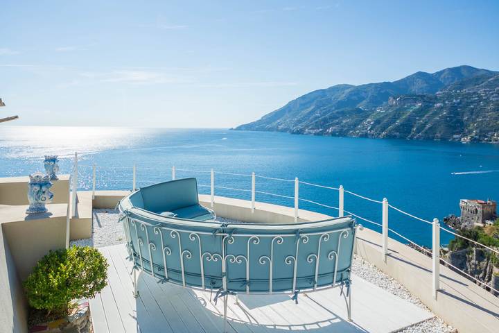 Villa per 8 persone, con Balcone e Idromassaggio nonché Terrazza e Giardino a Maiori