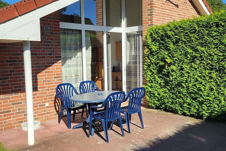 Ferienhaus für 4 Personen, mit Terrasse und Garten in Papenburg