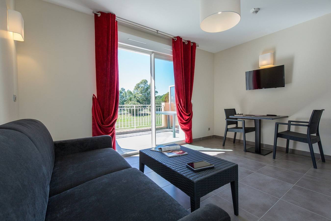 Location De Vacances pour 6 Personnes dans Grimaud, Région de Draguignan