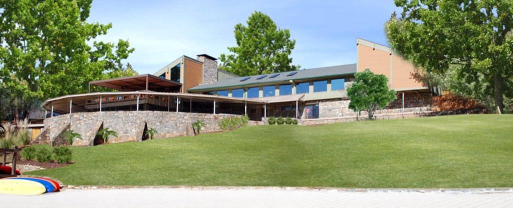 Vacation rental for 8 people, with hot tub and pool as well as balcony in Lake Lure