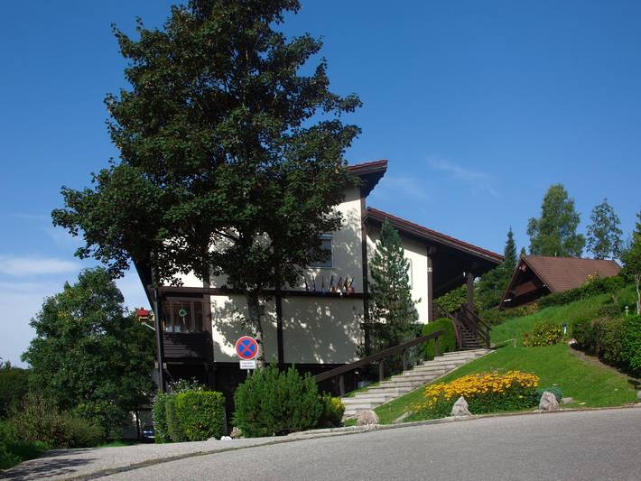 Ganze Ferienwohnung, Ferienwohnung Haus Rittersporn App. 3 - inkl. Chiemgau-Karte - Schesek Ingrid Haus Rittersporn App. 3 - inkl. Chiemgau-Karte in Siegsdorf, Bayerische Alpen