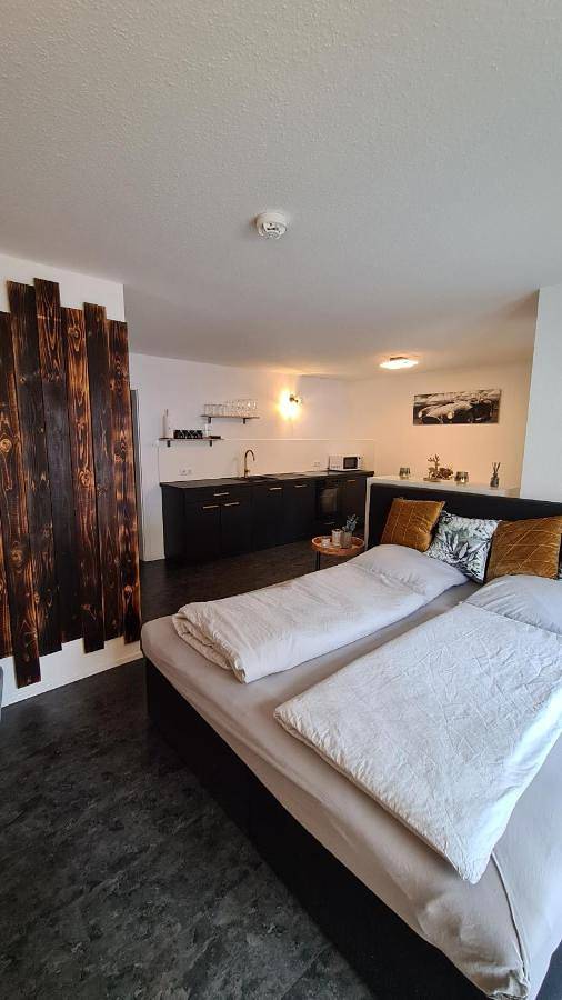 Ferienwohnung für 2 Personen, mit Balkon und Ausblick in Balingen