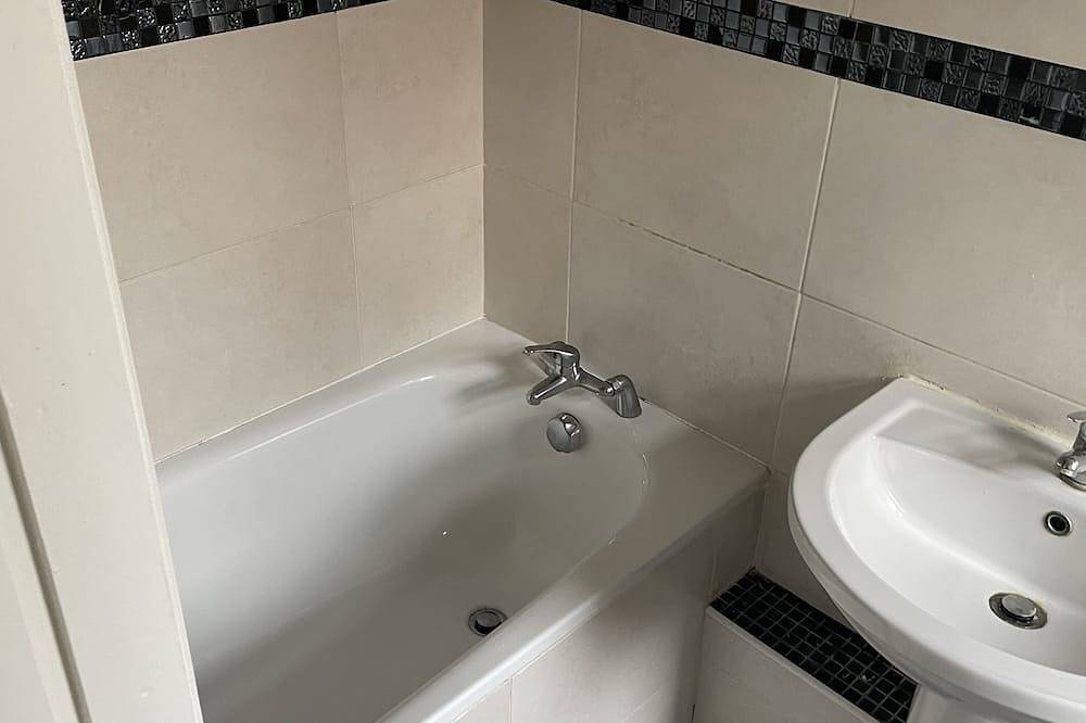 Entire apartment, Delete This Property Vrbo in Newcastle upon Tyne, North East England