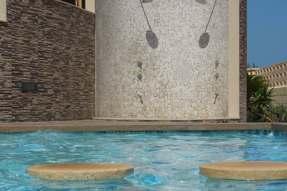 Entire apartment, Guardamar De La Safor: Apartment With Beautiful Sea View in Guardamar de la Safor, Costa de Valencia
