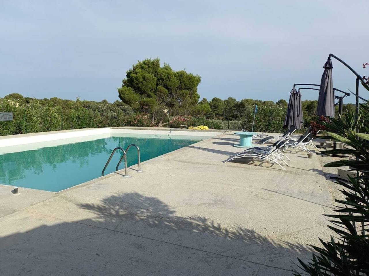 Elegante villa en Mouriès con vista a la montaña y piscina privada in Mouriès, Region de Arles